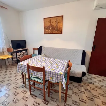 Lubi Apartment Umag